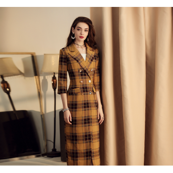 Yinuo time 2022 large color yellow plaid double-breasted lapel retro nostalgic over-the-knee trench coat 1275